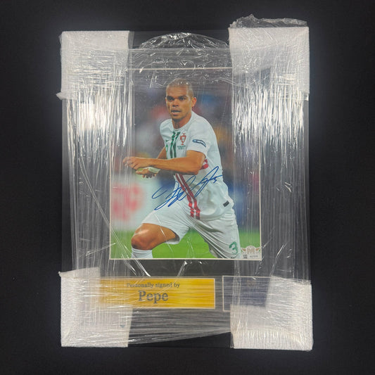 Pepe Autograph Frame